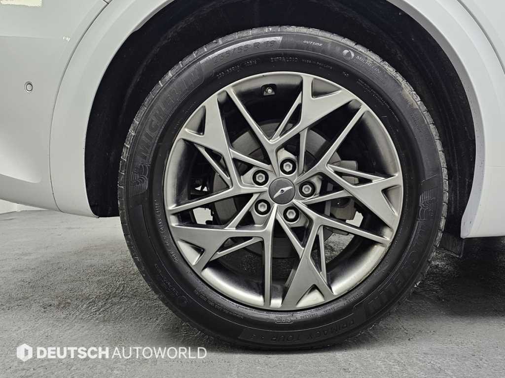 Genesis GV70 - Vista 5