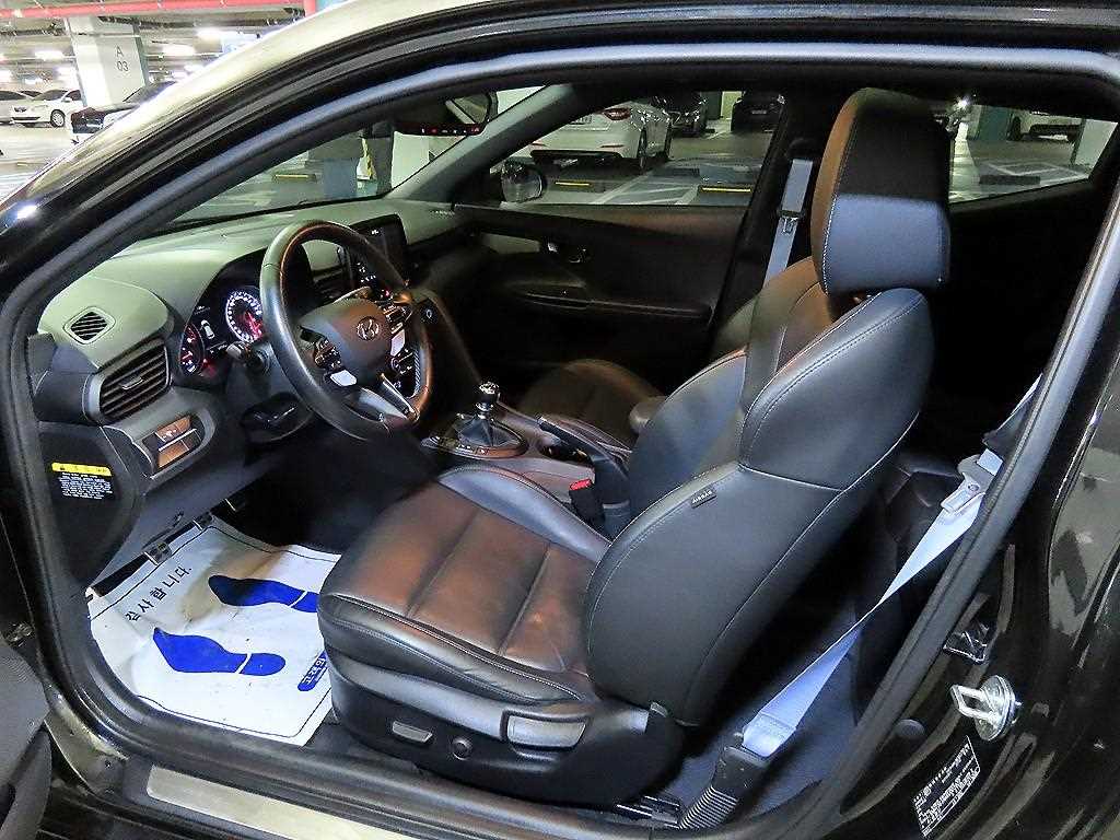 HYUNDAI Veloster - Vista 6