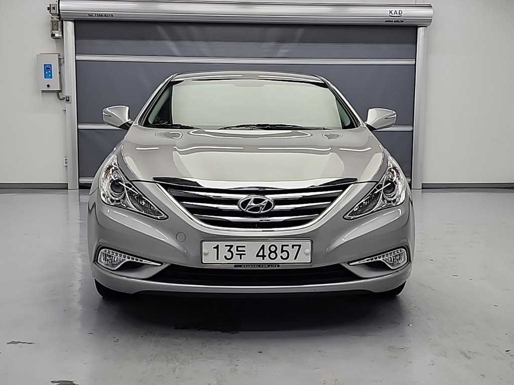 HYUNDAI Sonata - Vista 2