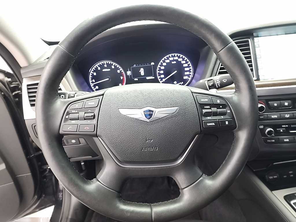 HYUNDAI Genesis - Vista 9