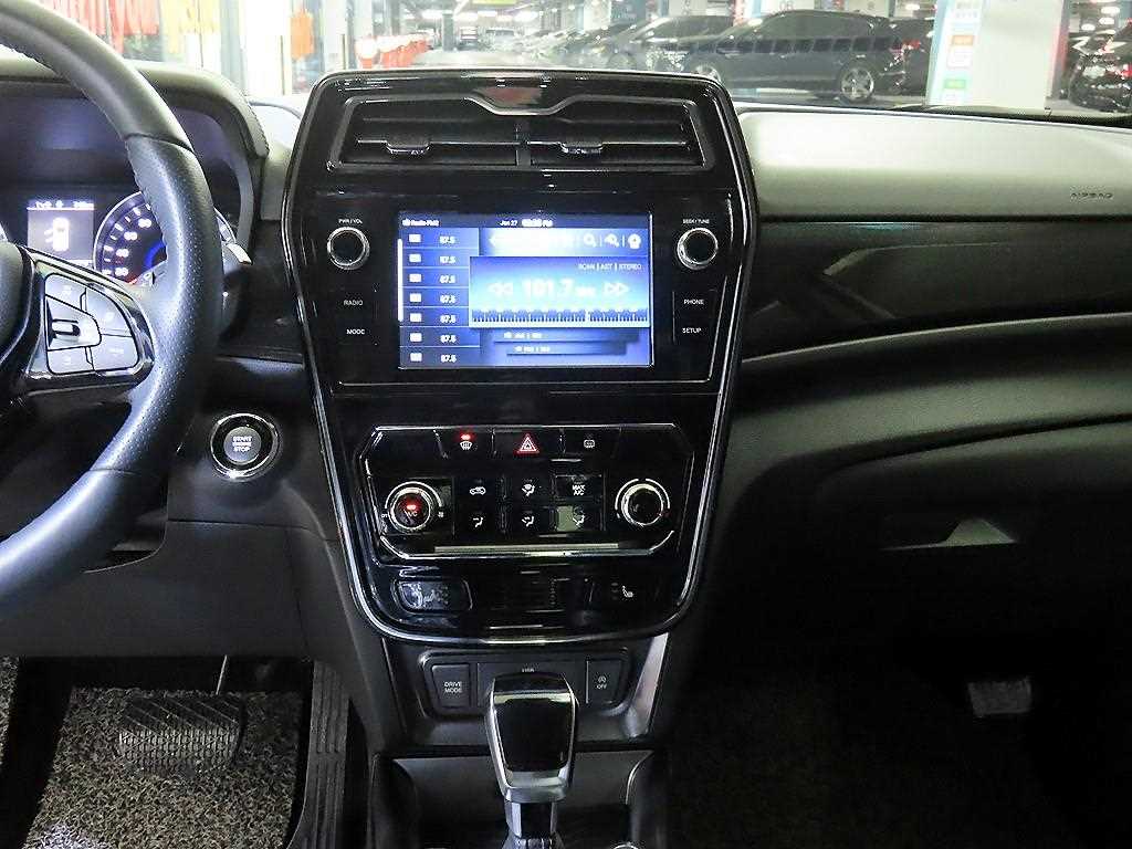 Ssangyong Tivoli - Vista 11