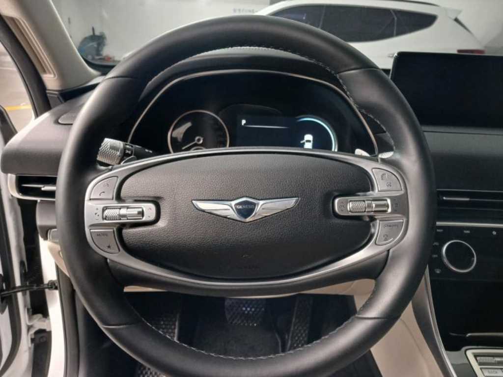 Genesis GV80 - Vista 11