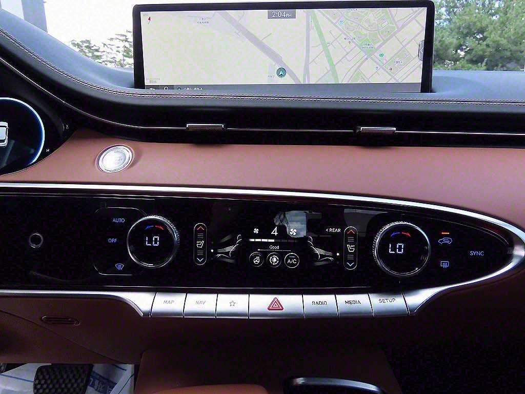 Genesis GV70 2023 Blanco - Importación desde Corea - HF Imports Iquique - Foto 13