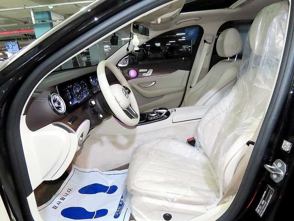 Mercedes Benz E class - Vista 7