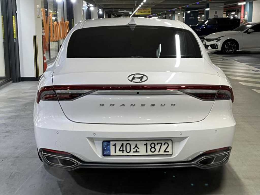 HYUNDAI Grandeur - Vista 5