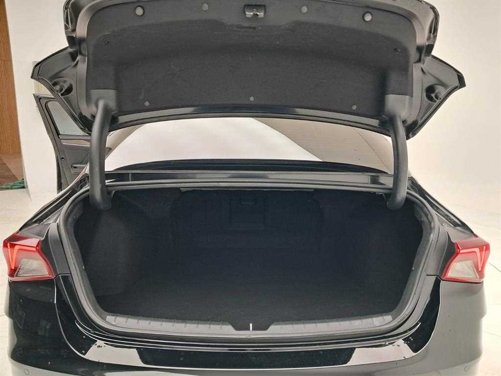 KIA K5 2021 Negro - Importación desde Corea - HF Imports Iquique - Foto 18