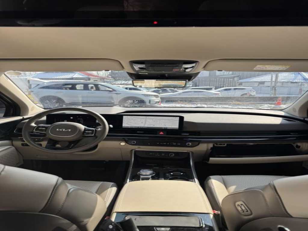 KIA Carnival - Vista 9