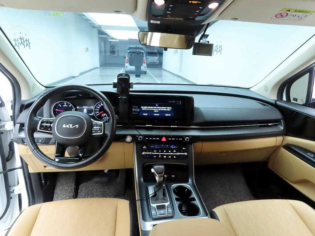 KIA Carnival - Vista 6