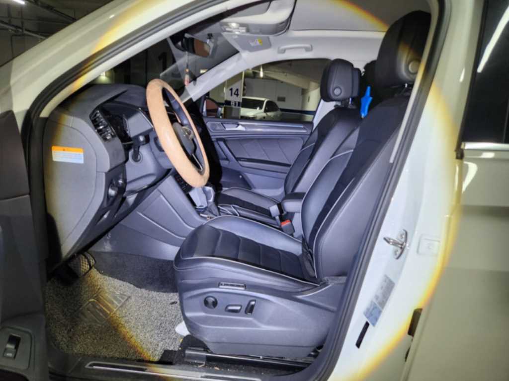 Volkswagen Tiguan - Vista 8