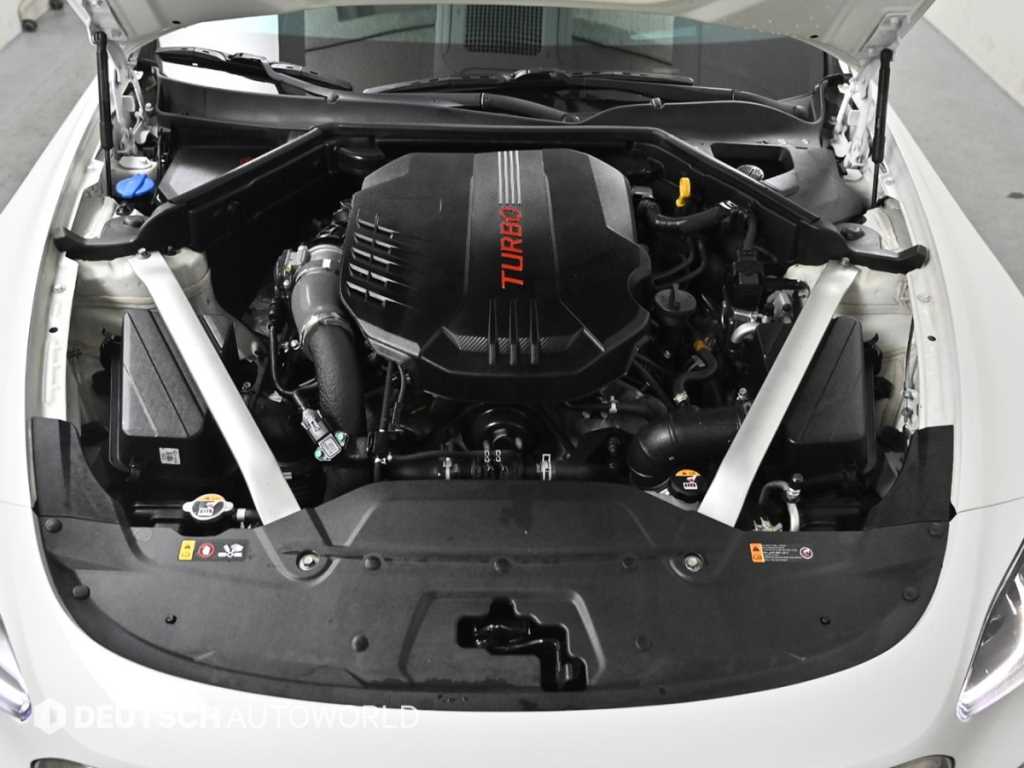 KIA Stinger - Vista 6