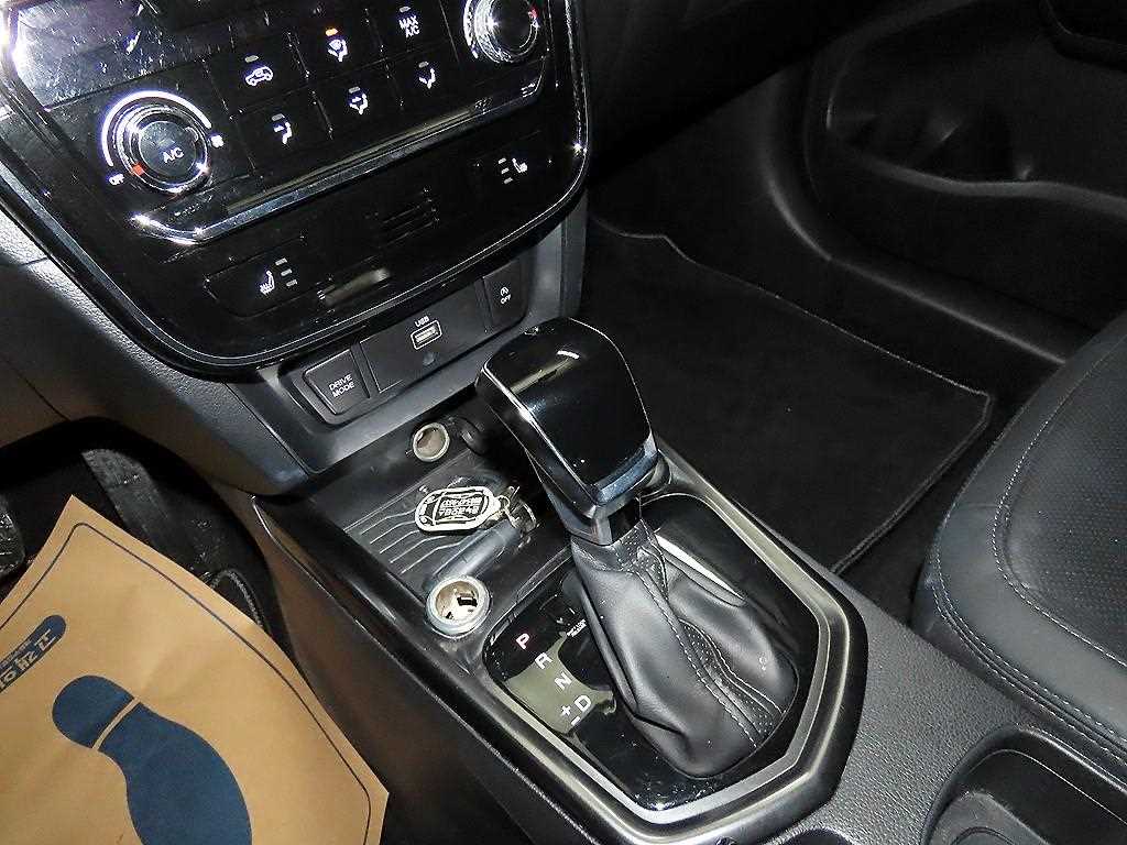 Ssangyong Tivoli - Vista 11