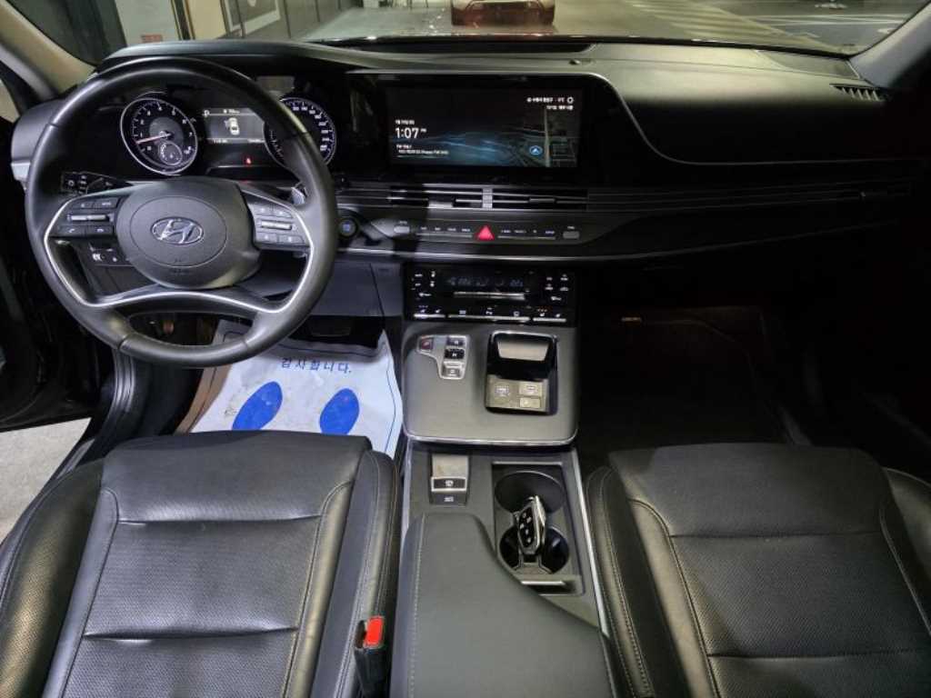 HYUNDAI Grandeur - Vista 11