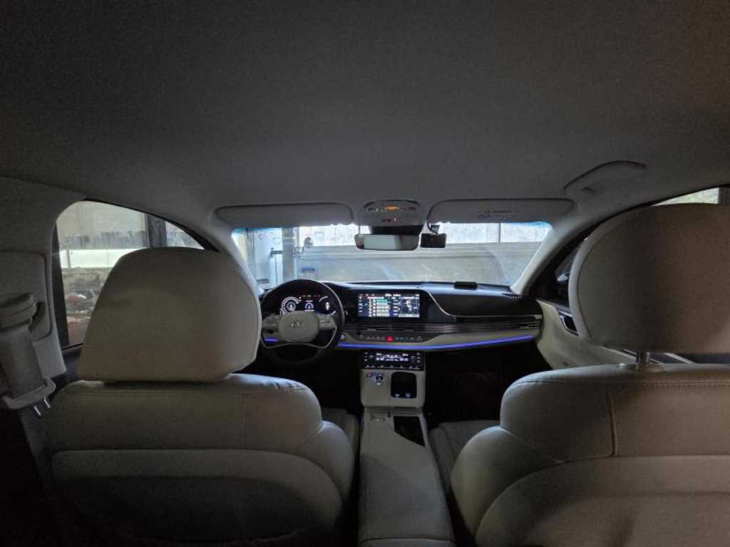 HYUNDAI Grandeur - Vista 5