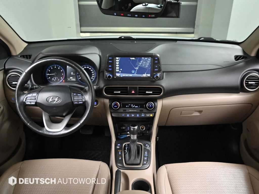 HYUNDAI Kona - Vista 7