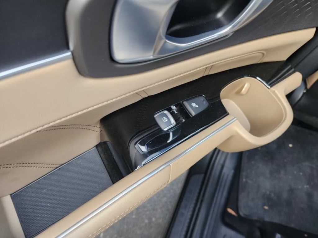 KIA Sorento - Vista 8