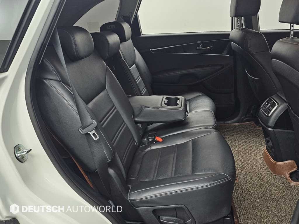 KIA Sorento - Vista 12