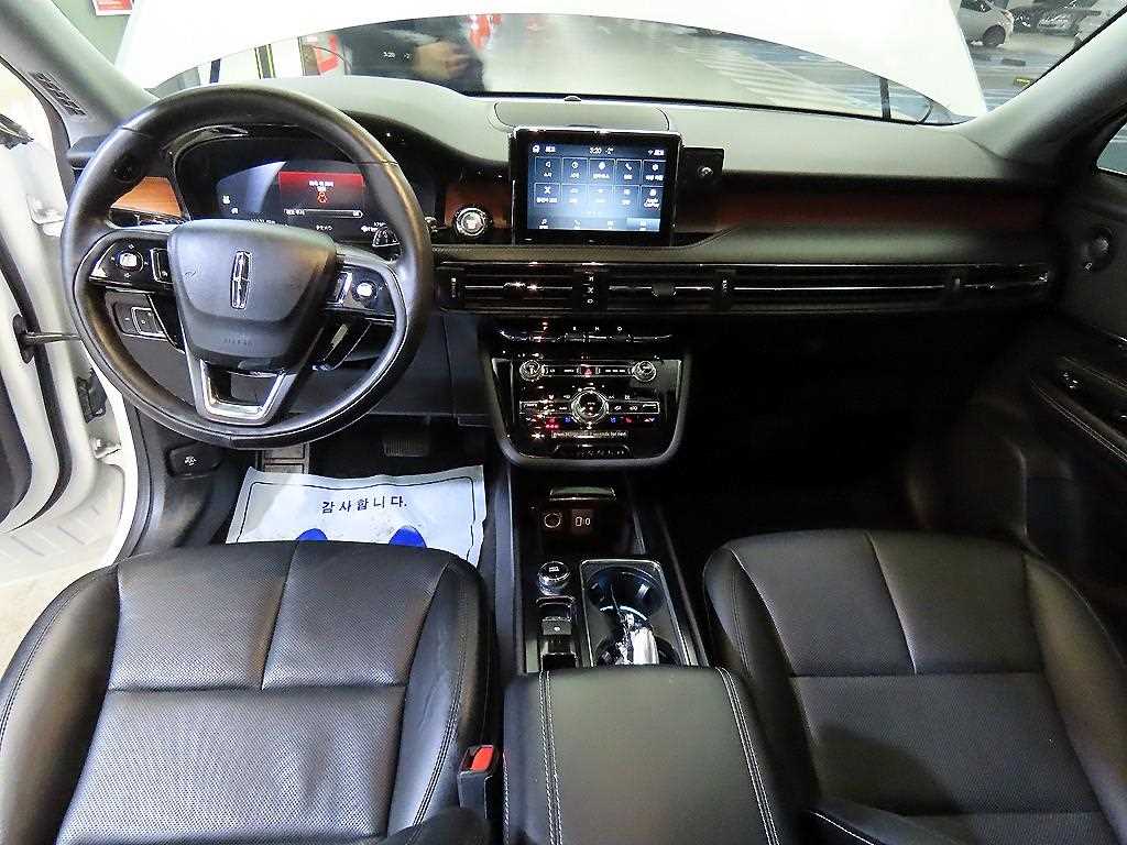 Lincoln Corsair - Vista 10