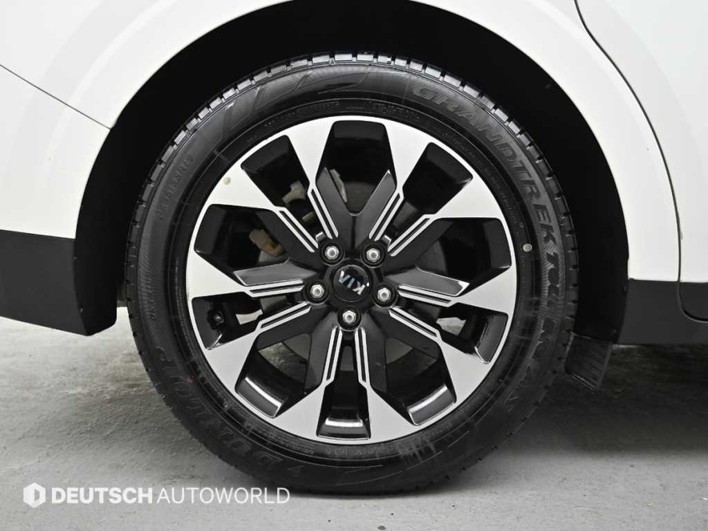 KIA Carnival - Vista 5