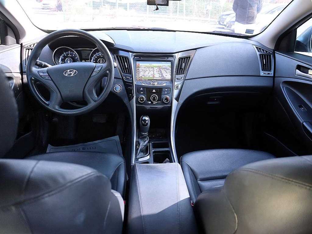 HYUNDAI Sonata - Vista 5