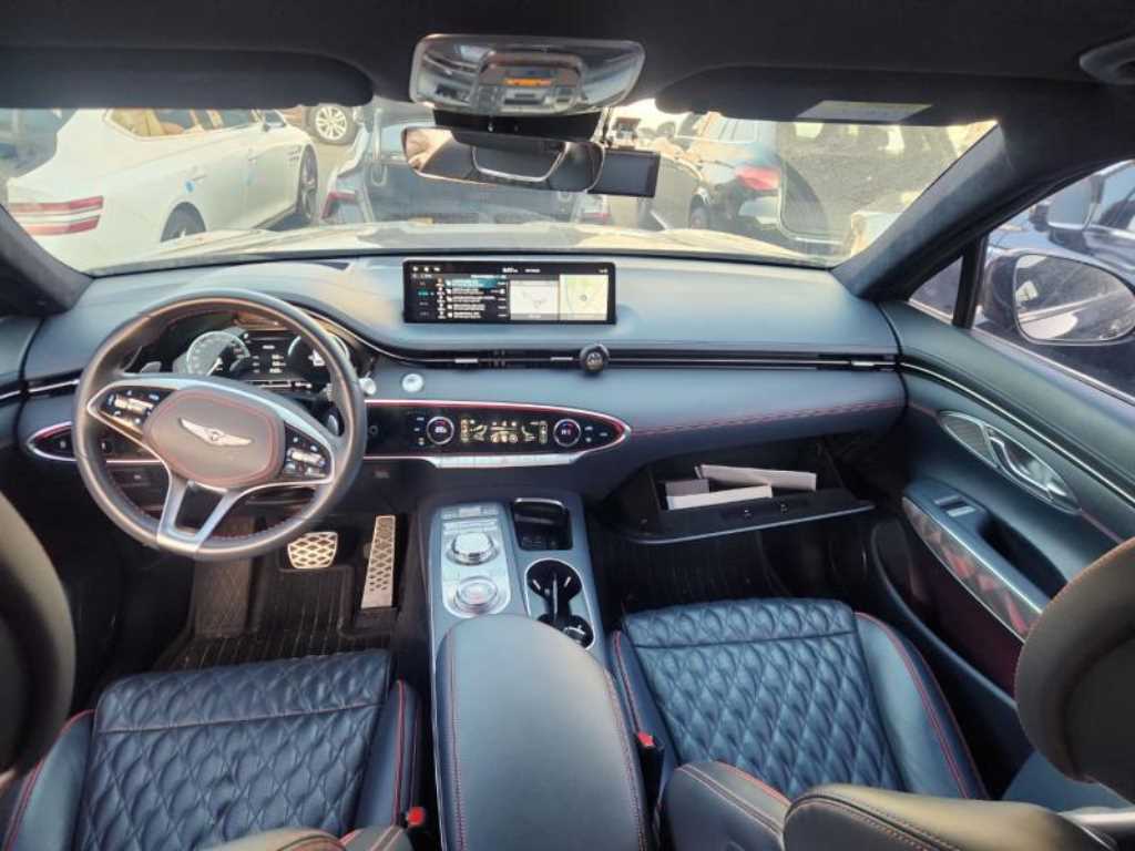 Genesis GV70 - Vista 9