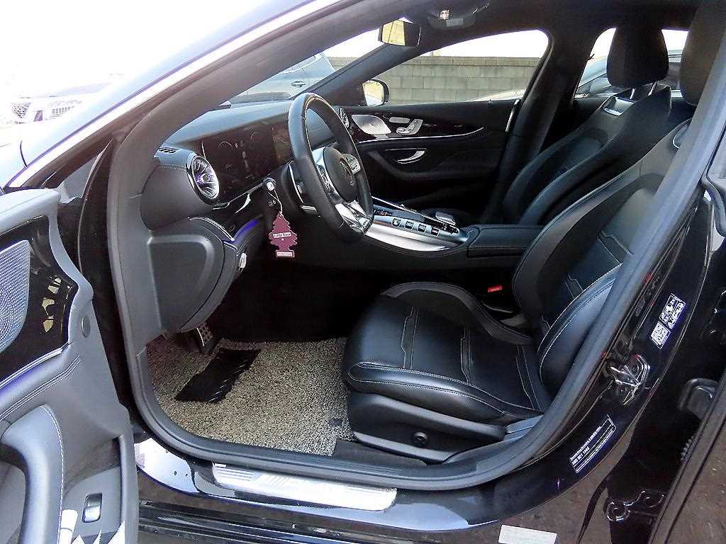 Mercedes Benz AMG GT - Vista 5