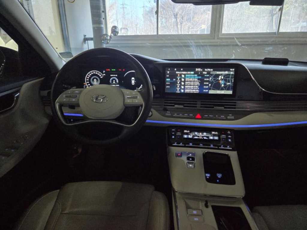 HYUNDAI Grandeur - Vista 4