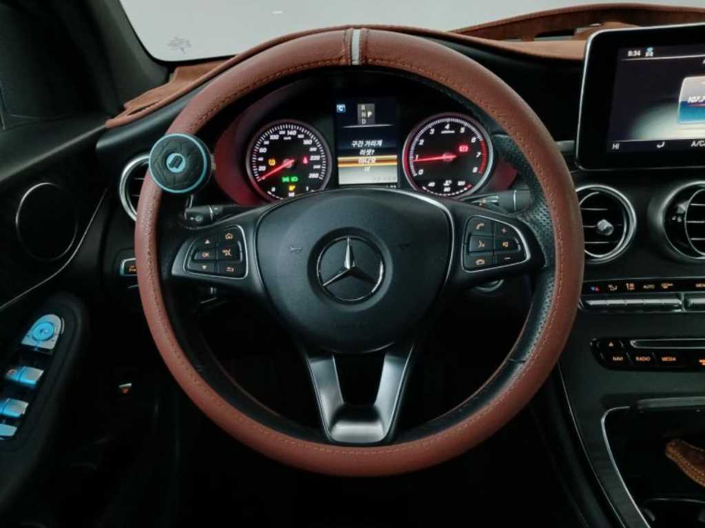 Mercedes Benz GLC Class 2019 Blanco - Importación desde Corea - HF Imports Iquique - Foto 19