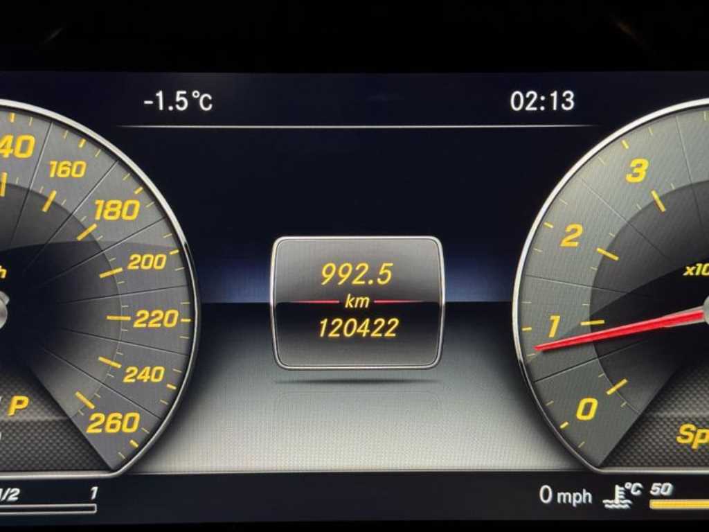 Mercedes Benz E class - Vista 5