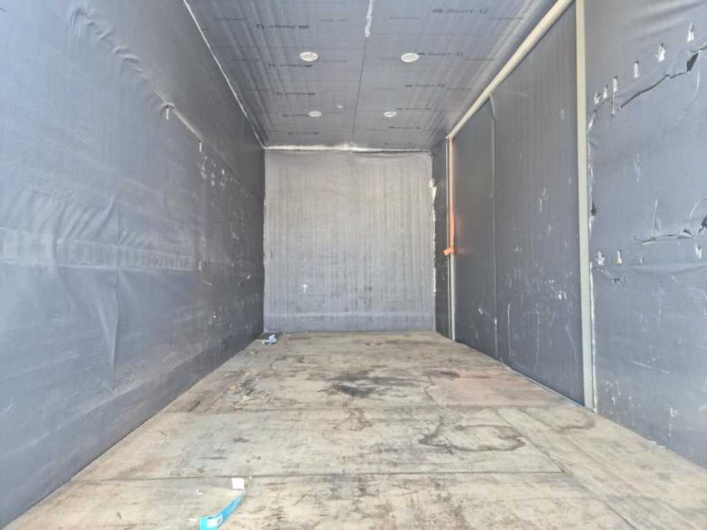 medium and large cargo truck - Vista 9