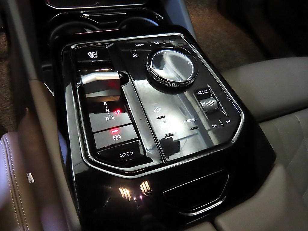 BMW 5 Series - Vista 11