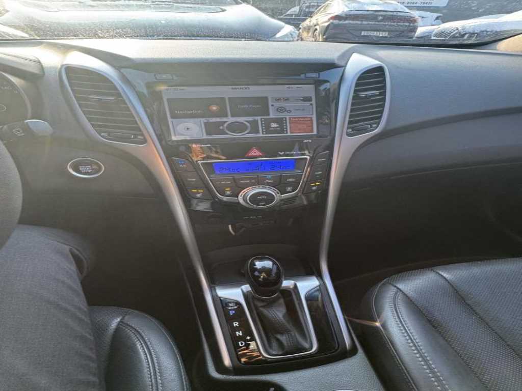 HYUNDAI i30 - Vista 6