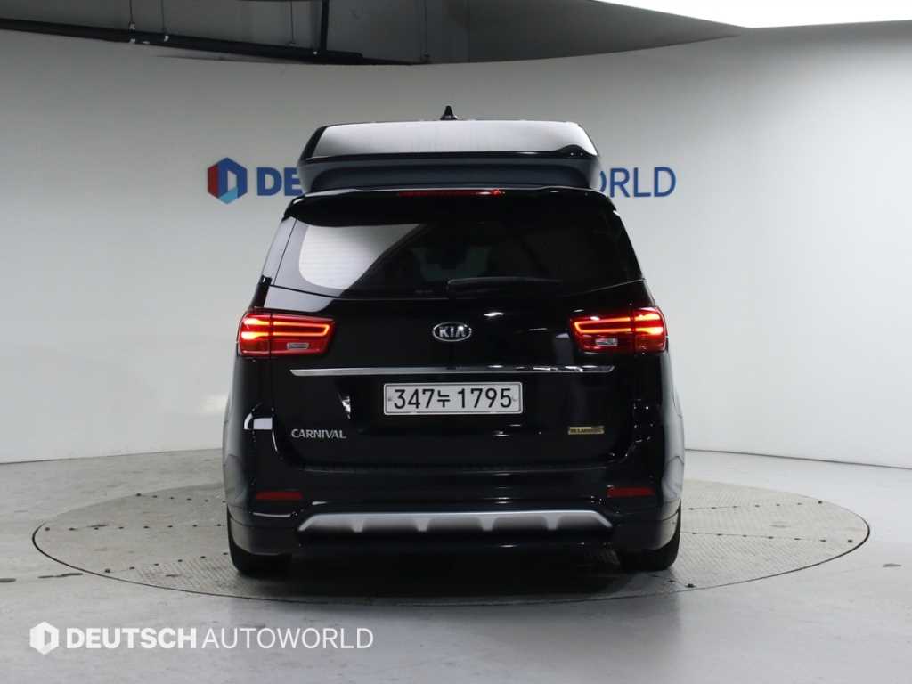 KIA Carnival - Vista 4