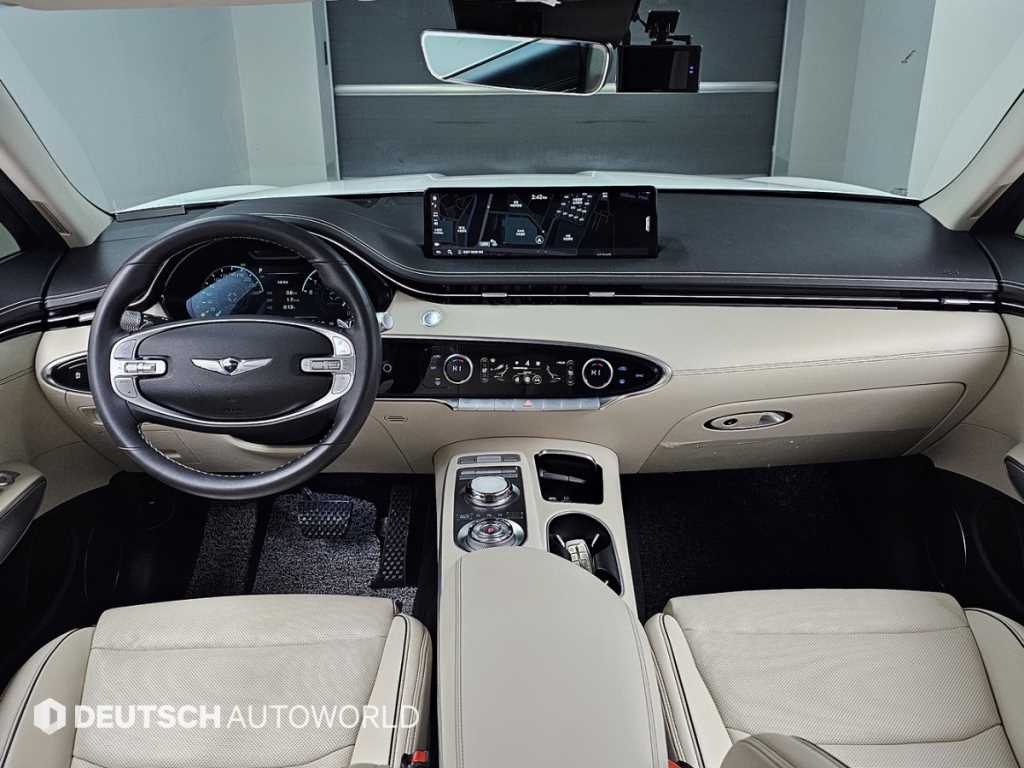 Genesis GV70 - Vista 7