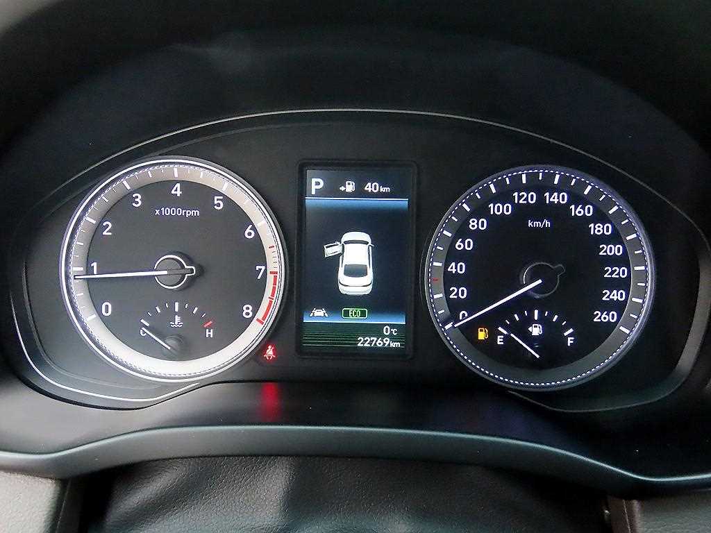 HYUNDAI Grandeur - Vista 9