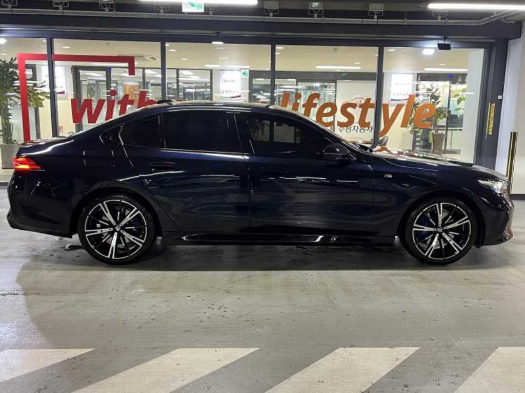 BMW 5 Series - Vista 3