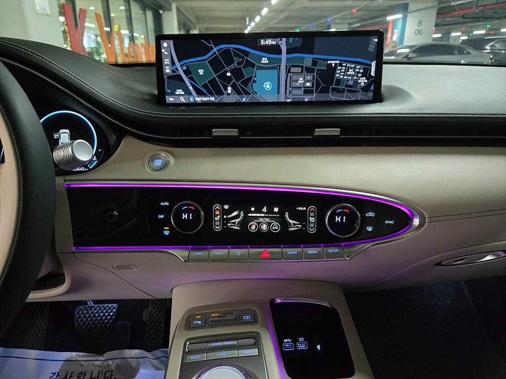 Genesis GV70 - Vista 10