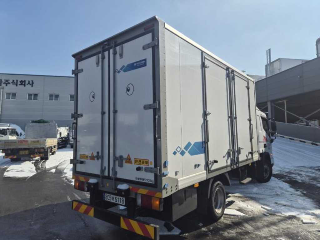 medium and large cargo truck - Vista 8