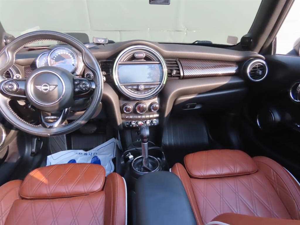 Mini Cooper Convertible - Vista 12