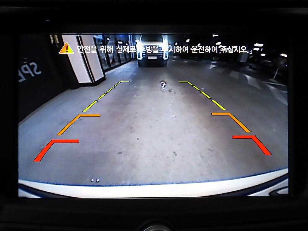 Ssangyong Tivoli 2015 Blanco - Importación desde Corea - HF Imports Iquique - Foto 14