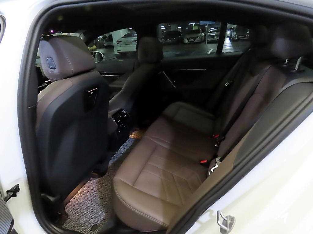 BMW 5 Series - Vista 7