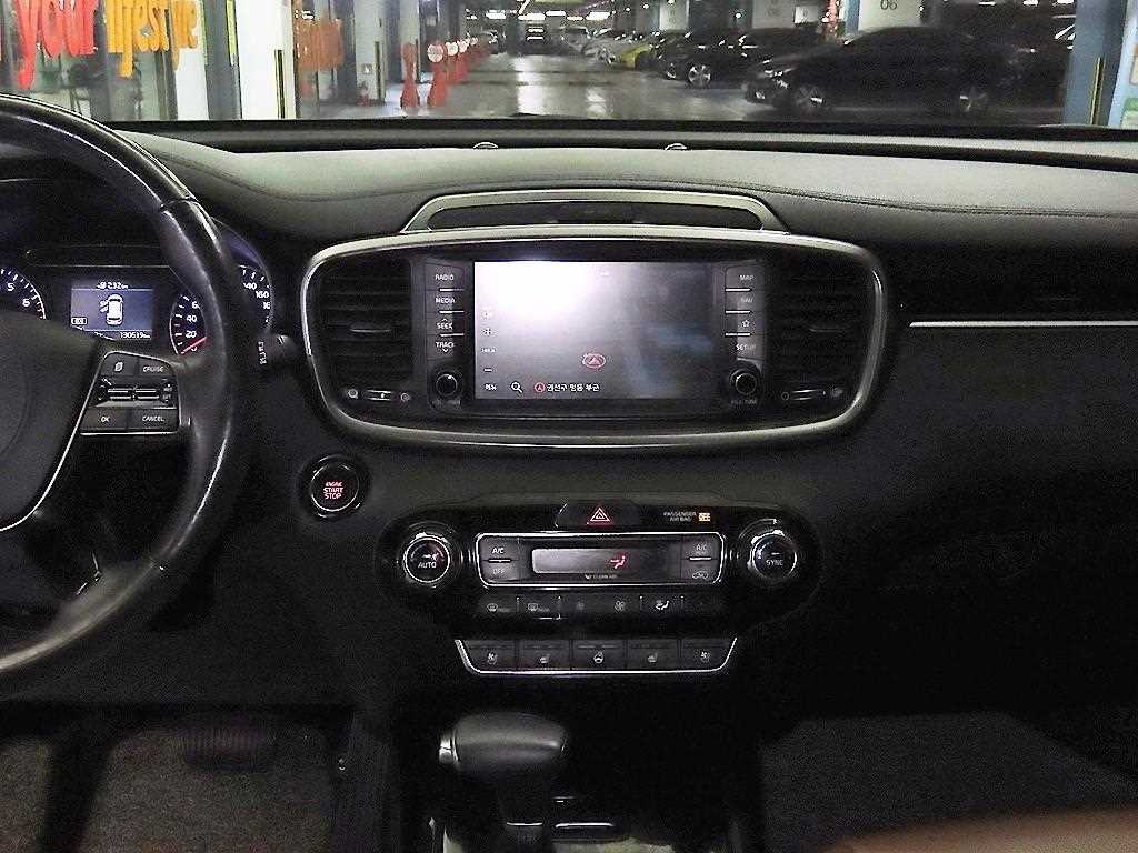 KIA Sorento - Vista 11