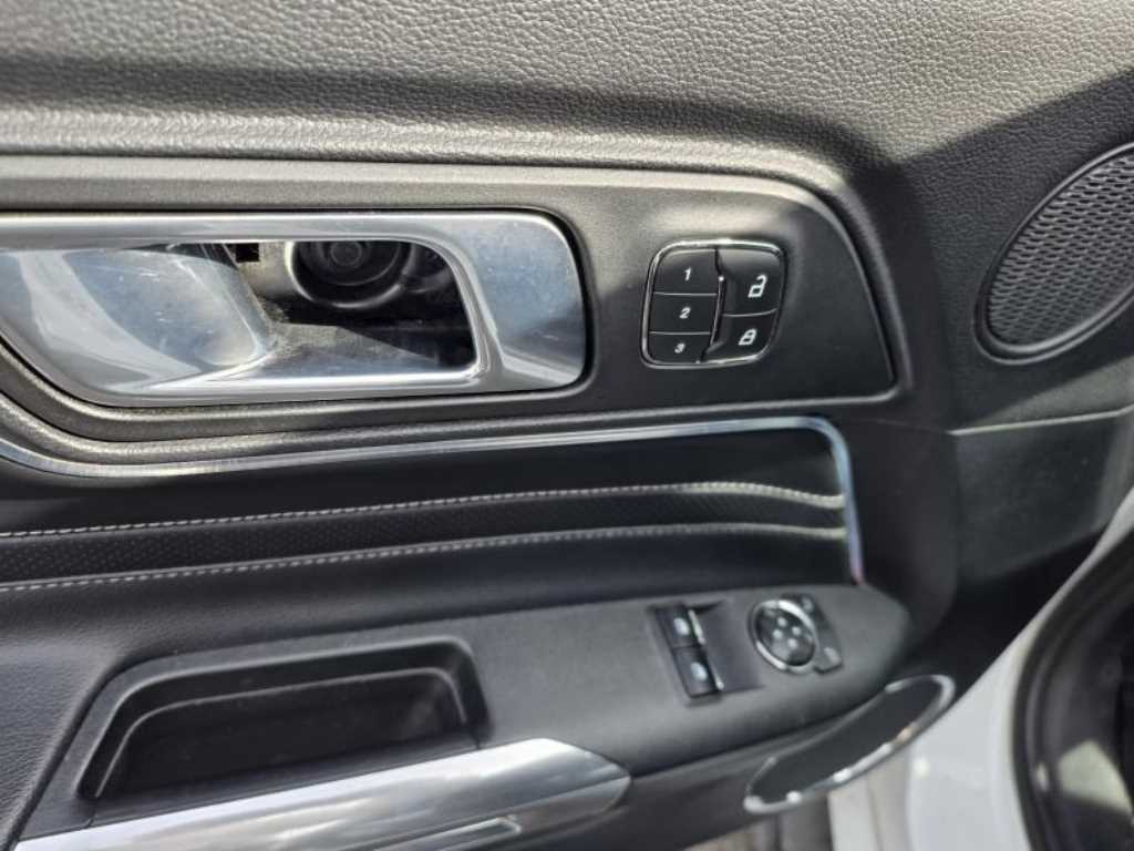 Ford Mustang - Vista 8