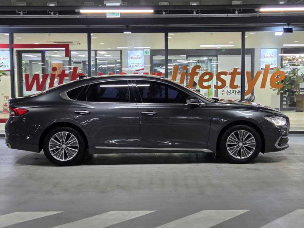 HYUNDAI Grandeur - Vista 3
