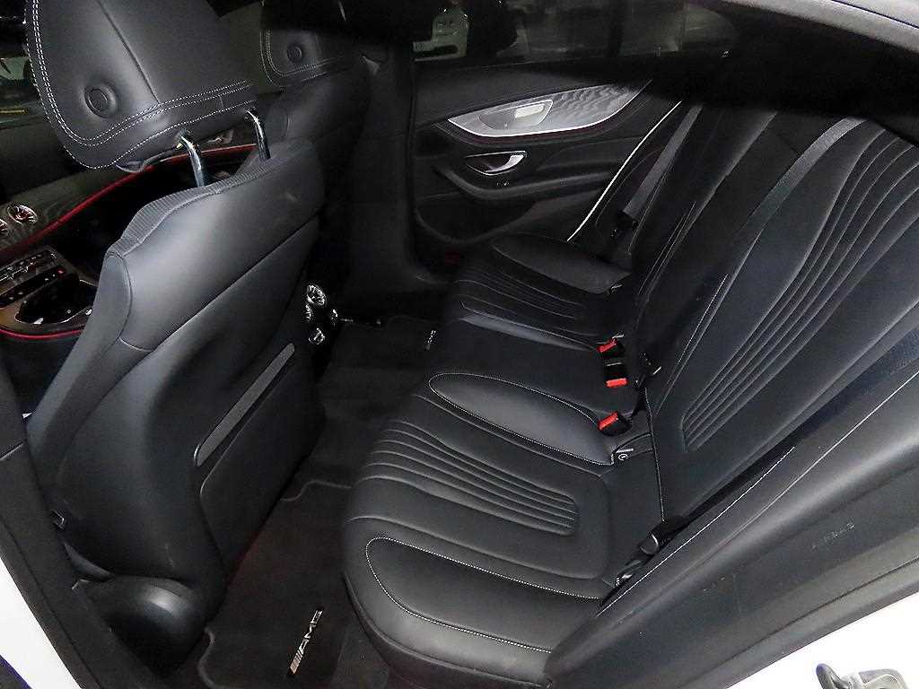 Mercedes Benz CLS Class - Vista 7