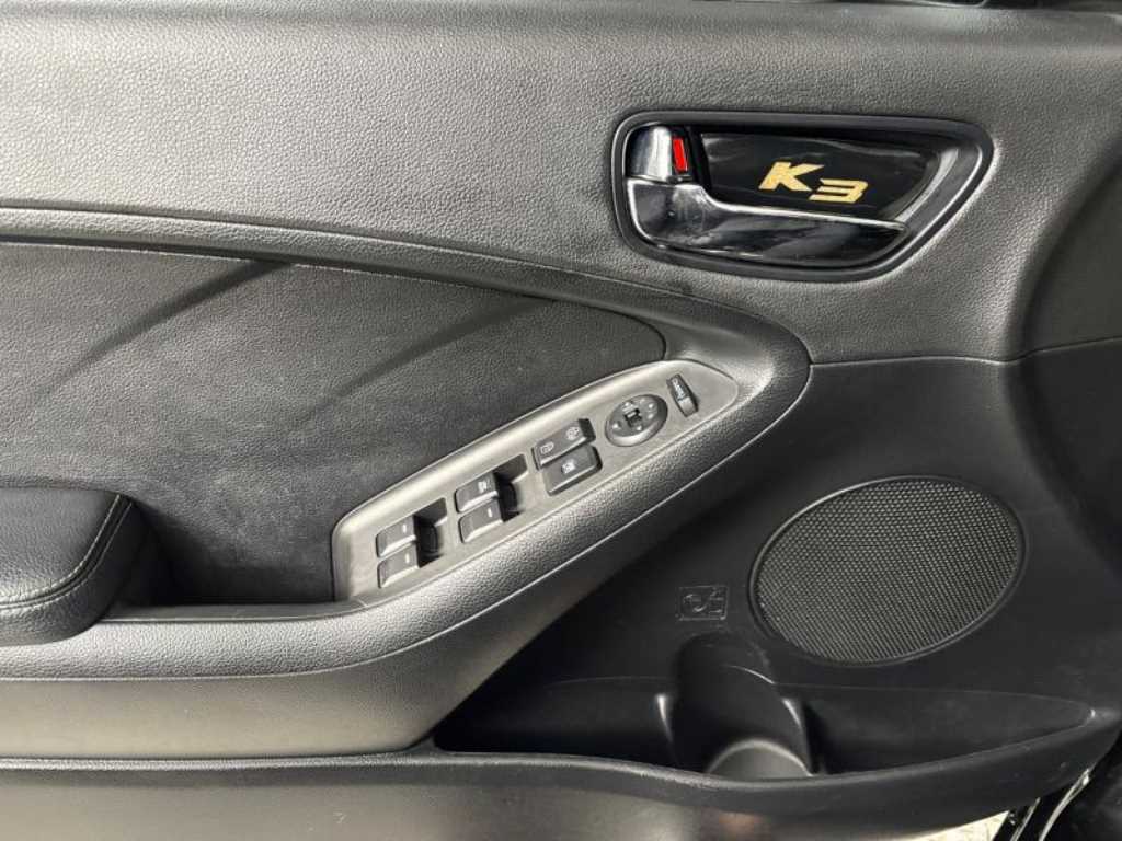 KIA K3 2015 Negro - Importación desde Corea - HF Imports Iquique - Foto 14