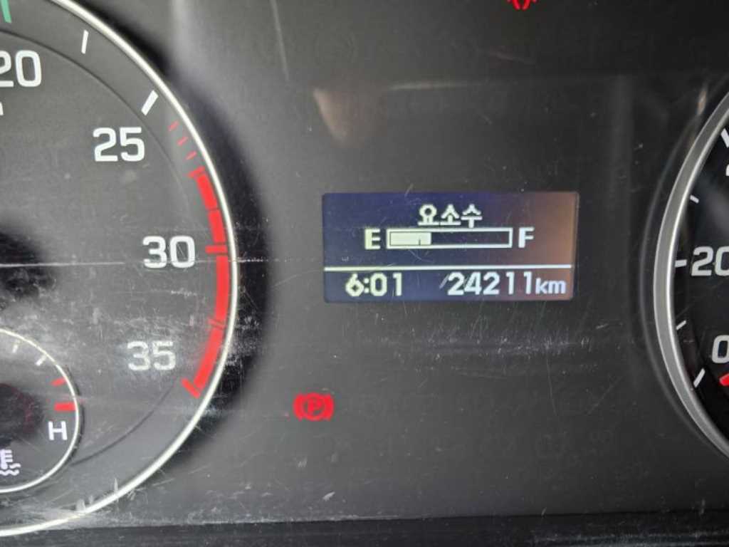 medium and large cargo truck 2019 Blanco - Importación desde Corea - HF Imports Iquique - Foto 18