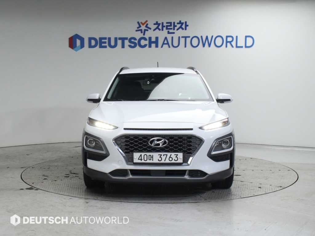 HYUNDAI Kona - Vista 3