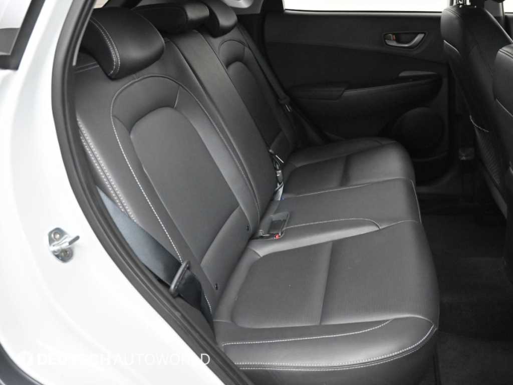 HYUNDAI Kona - Vista 12