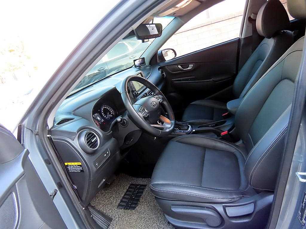 HYUNDAI Kona - Vista 5