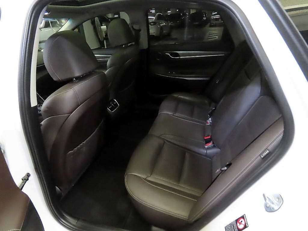 HYUNDAI Grandeur - Vista 7